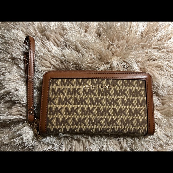 Michael Kors Jet Set Travel Phone Wallet Wristlet - Picture 1 of 16